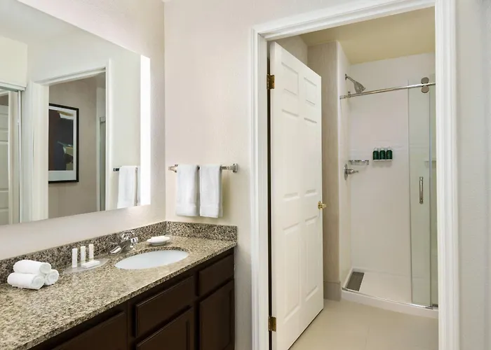 Hotel By Marriott Phoenix Fashion Center 3*