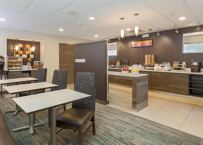 By Marriott Phoenix Fashion Center Hotel