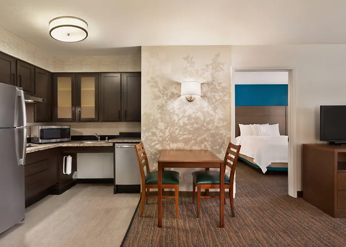 By Marriott Phoenix Fashion Center Hotel 3*
