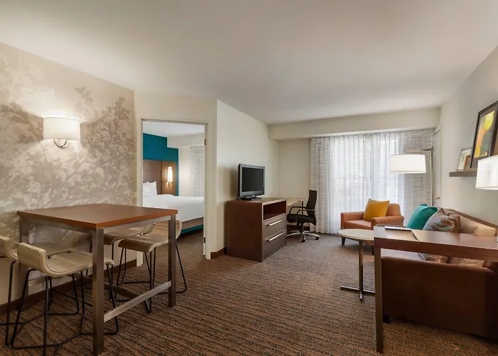 By Marriott Phoenix Fashion Center Hotel 3*
